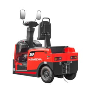Image d'un tracteur logistique remorqueur industriel électrique, assis sans cabine, de couleur rouge et noir modèle QDD-AD2S de la marque Hangcha sous fond blanc